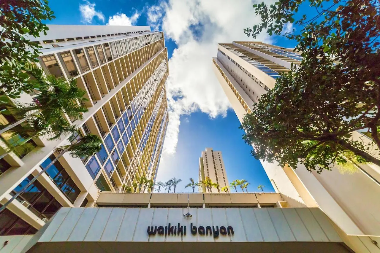Gorgeous Beach Dream Penthouse With Ocean Views, Parking Included Honolulu Appartement