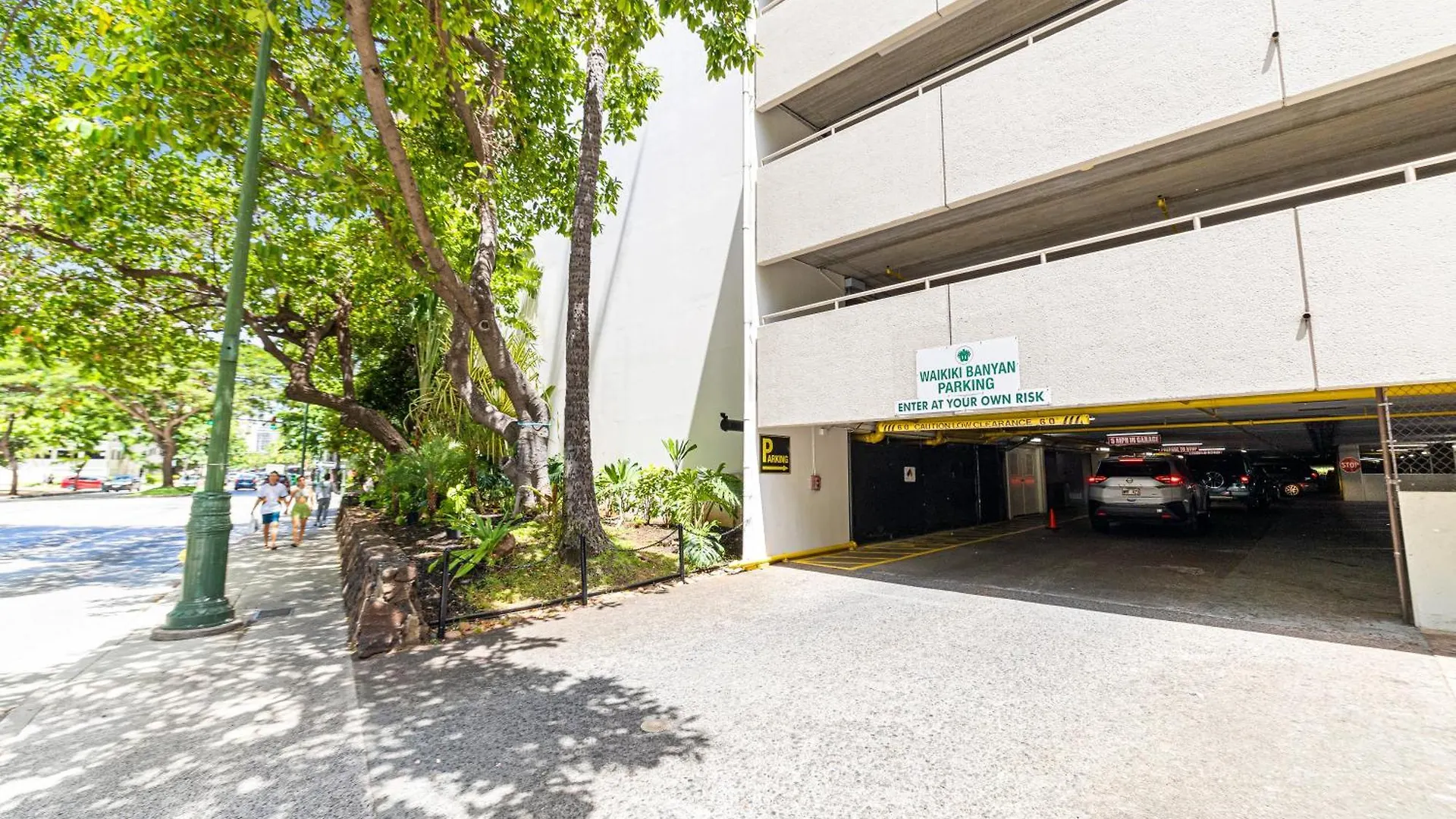 Gorgeous Beach Dream Penthouse With Ocean Views, Parking Included Honolulu