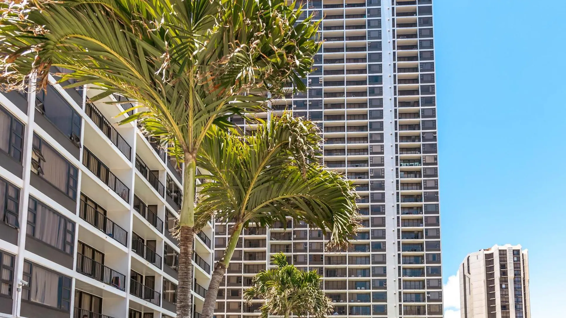 Gorgeous Beach Dream Penthouse With Ocean Views, Parking Included Honolulu 0*,  Verenigde Staten