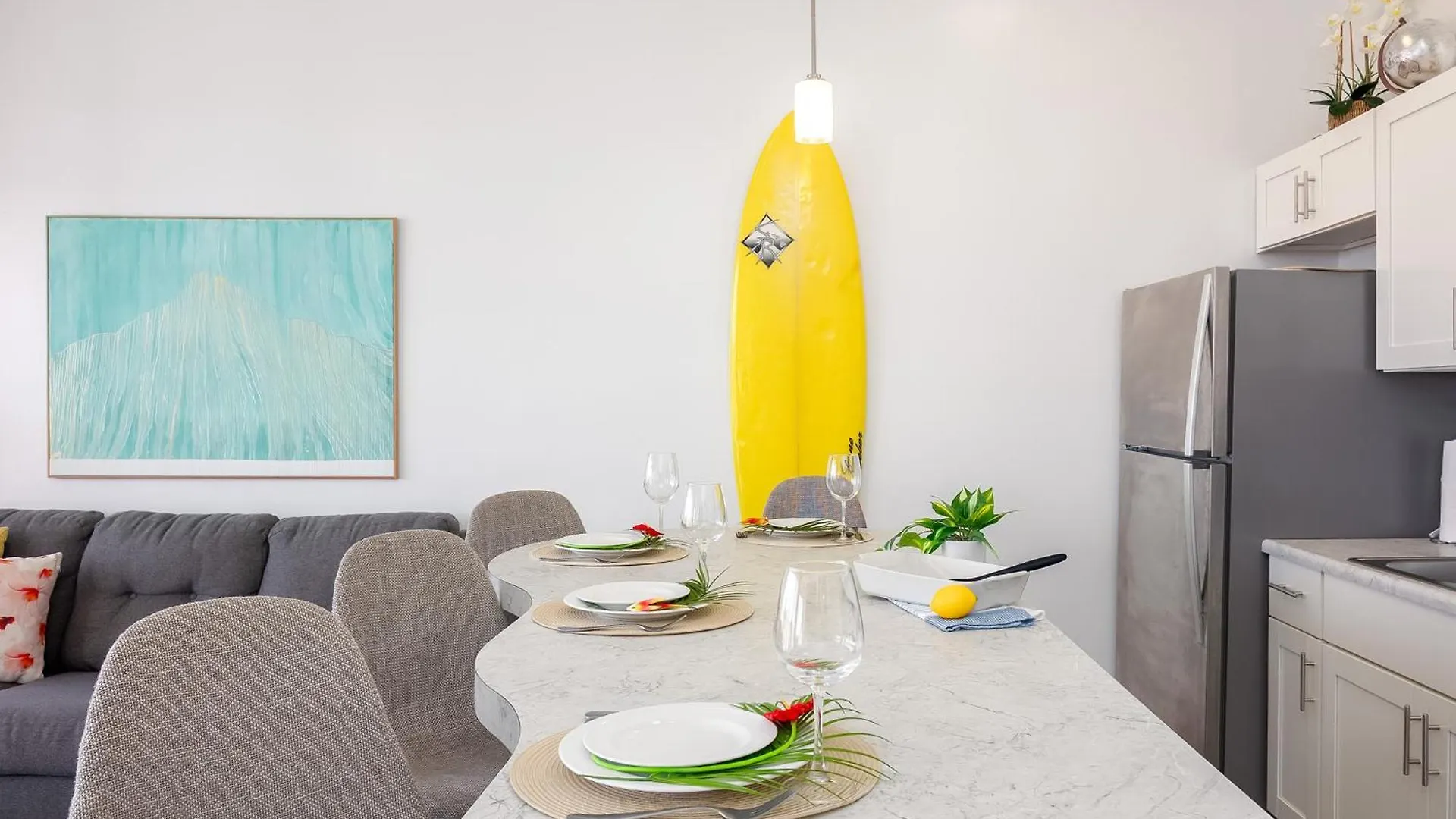 Gorgeous Beach Dream Penthouse With Ocean Views, Parking Included Honolulu 0*,  Verenigde Staten